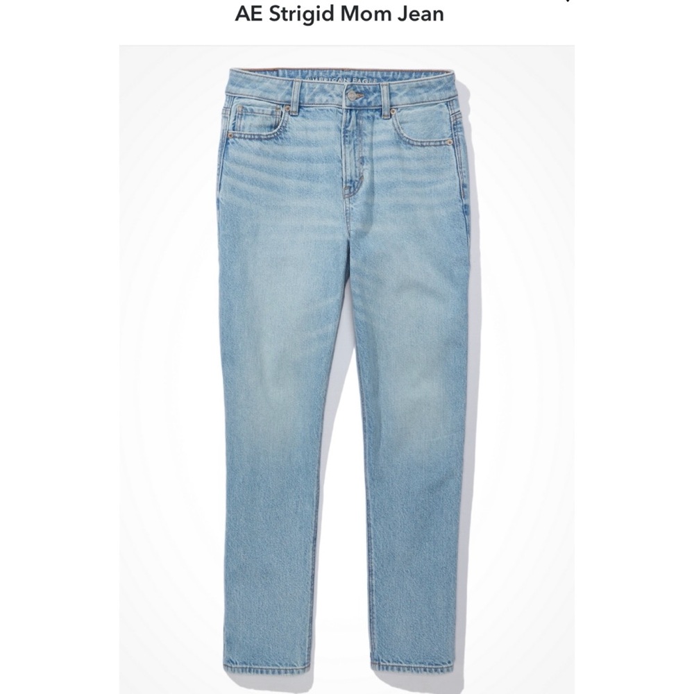 AE Strigid Mom Jean 2 Short Light Blue Breeze Wash